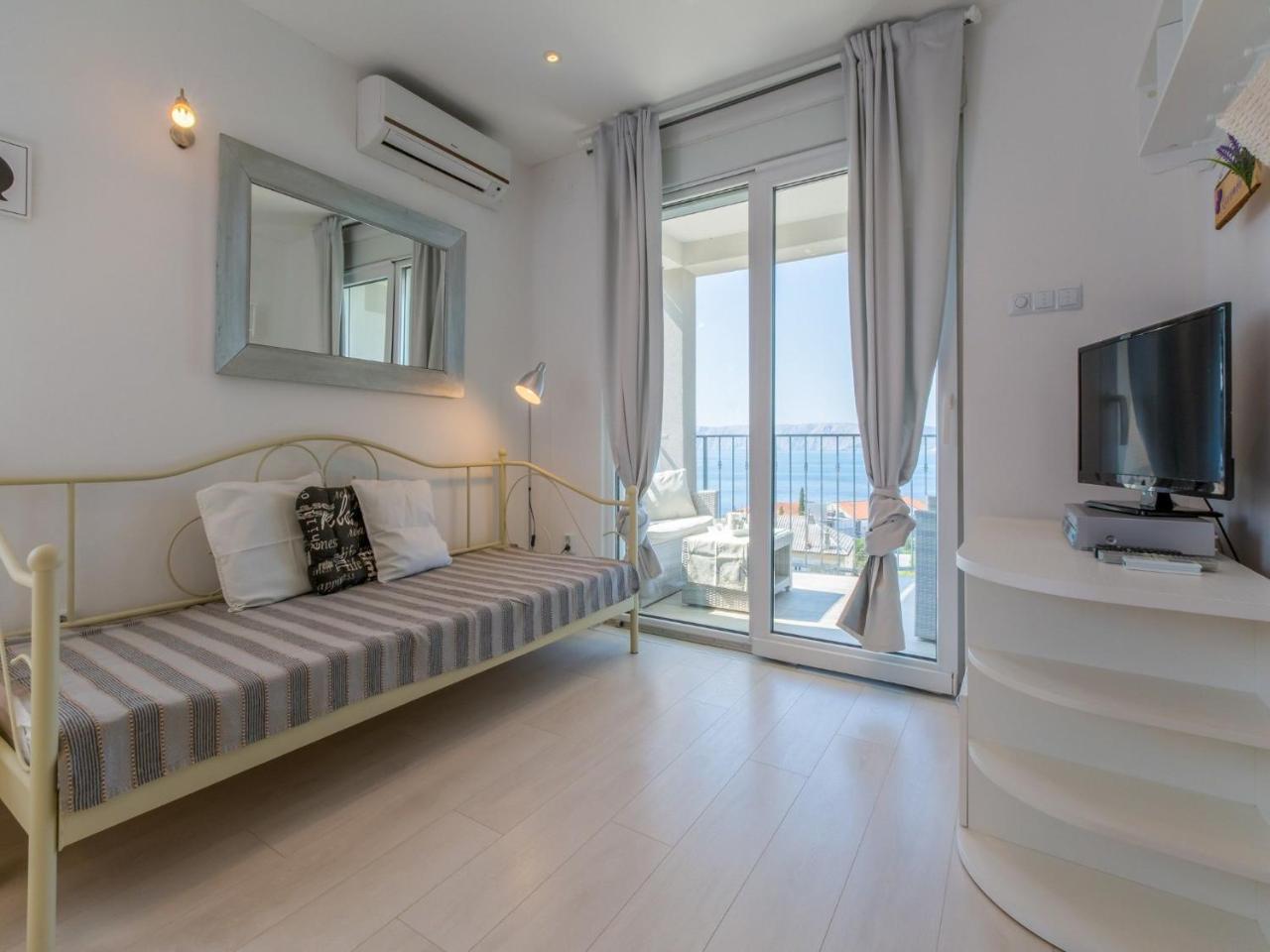 Apartments Lavarin Novi Vinodolski Zewnętrze zdjęcie