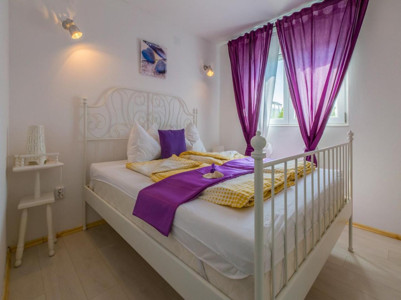 Apartments Lavarin Novi Vinodolski Zewnętrze zdjęcie