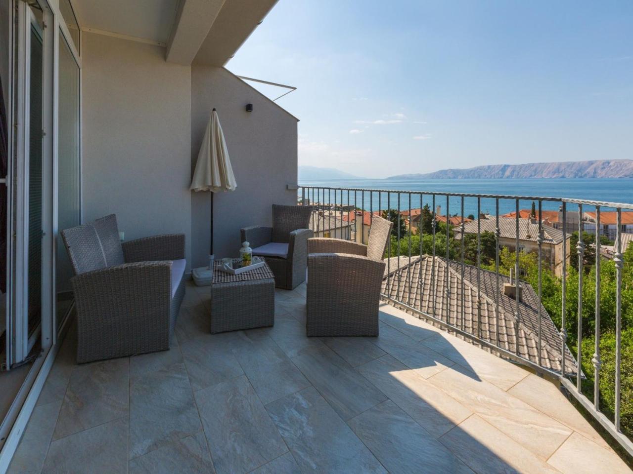 Apartments Lavarin Novi Vinodolski Zewnętrze zdjęcie