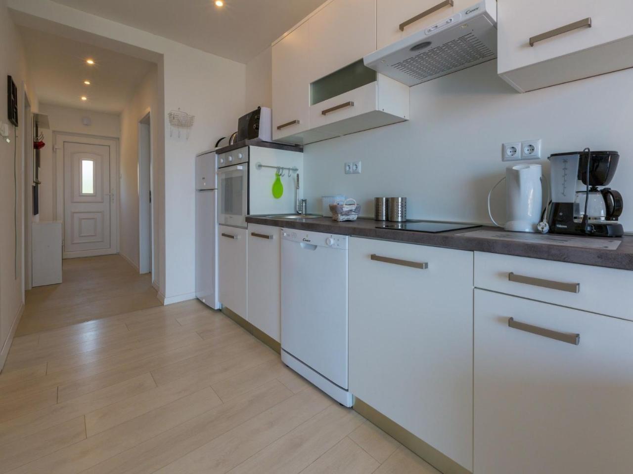Apartments Lavarin Novi Vinodolski Zewnętrze zdjęcie