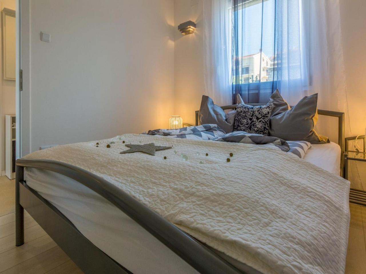 Apartments Lavarin Novi Vinodolski Zewnętrze zdjęcie