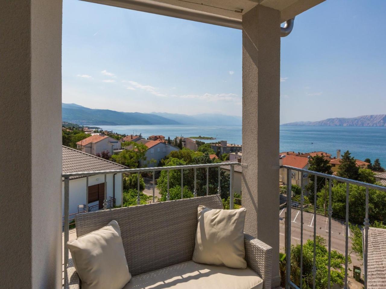 Apartments Lavarin Novi Vinodolski Zewnętrze zdjęcie
