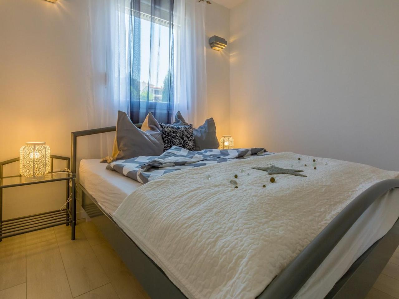 Apartments Lavarin Novi Vinodolski Zewnętrze zdjęcie