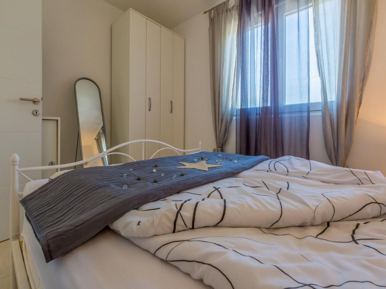 Apartments Lavarin Novi Vinodolski Zewnętrze zdjęcie